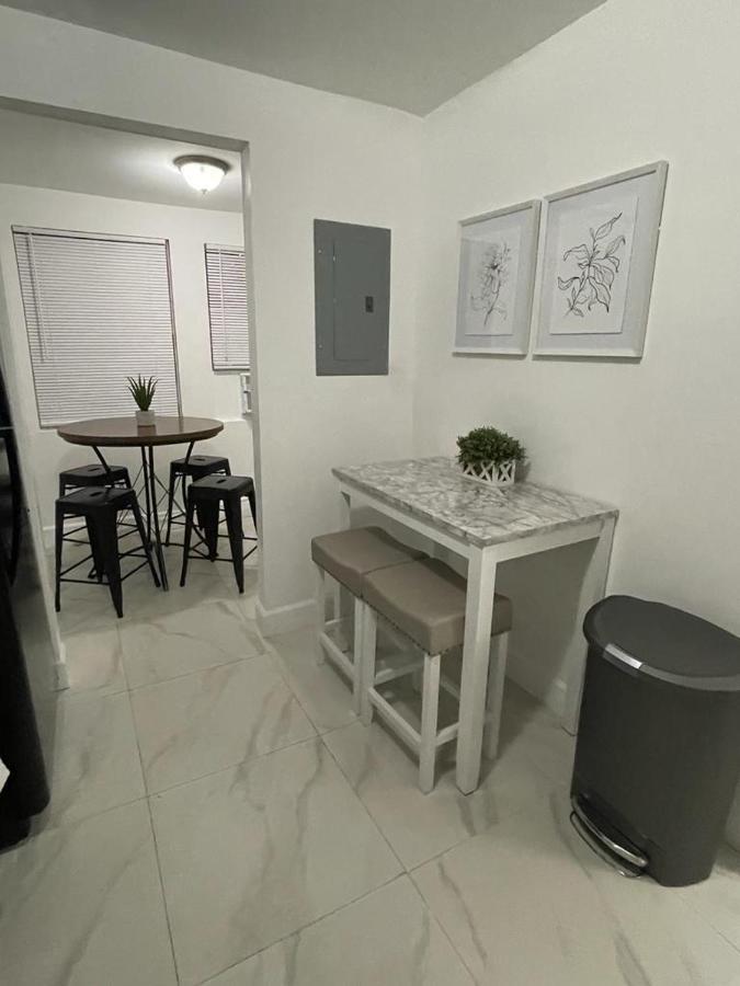 Guest House Near Downtown מיאמי מראה חיצוני תמונה