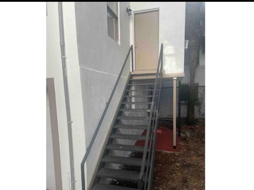 Guest House Near Downtown מיאמי מראה חיצוני תמונה